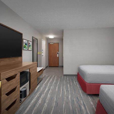 Hampton Inn Waterloo Extérieur photo