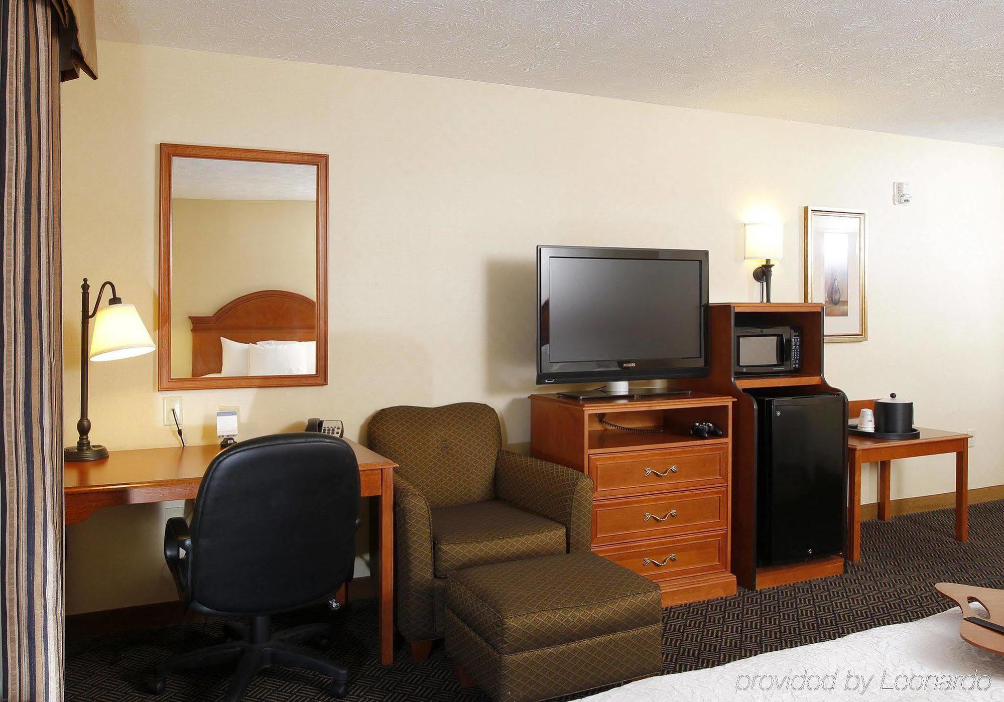 Hampton Inn Waterloo Extérieur photo