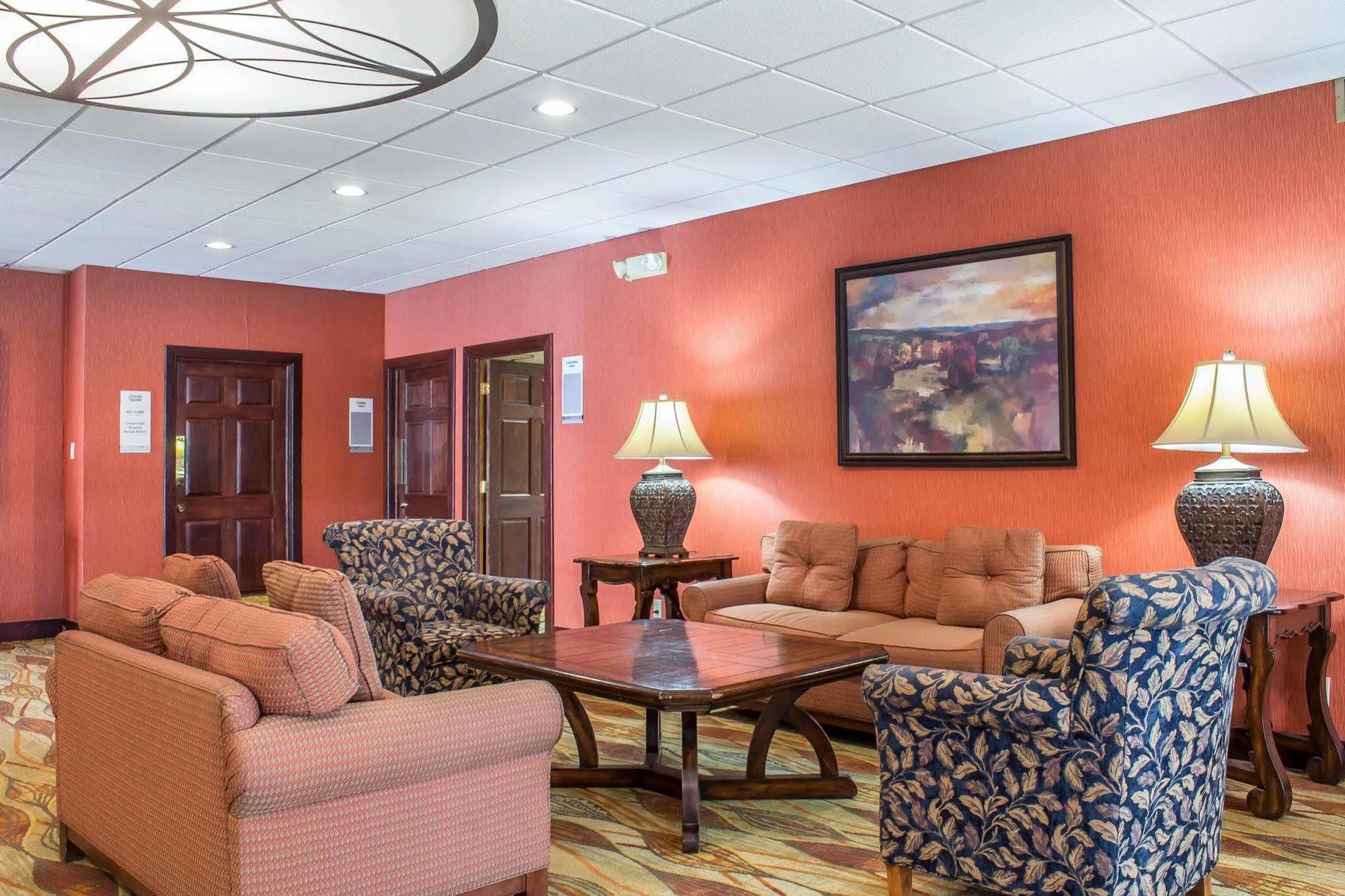 Hampton Inn Waterloo Extérieur photo